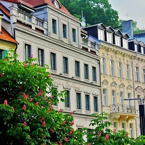 Renesance Krasna Kralovna 4* Karlovy Vary