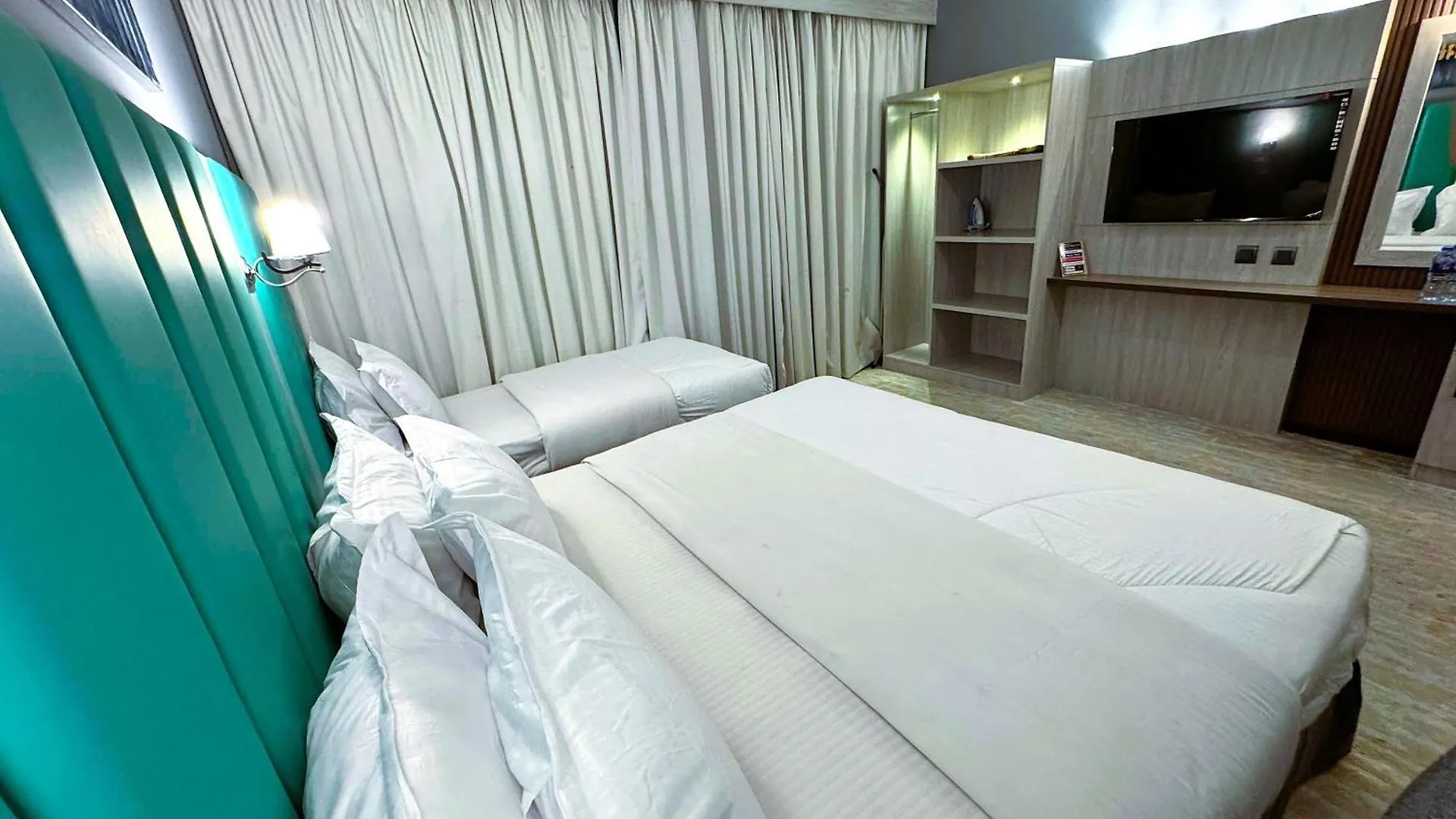 Hafez Hotel Apartments - Al Ras Metro Station Dubai