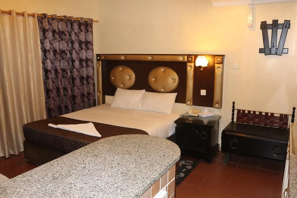 Hafez Hotel Apartments - Al Ras Metro Station Dubai 3*,